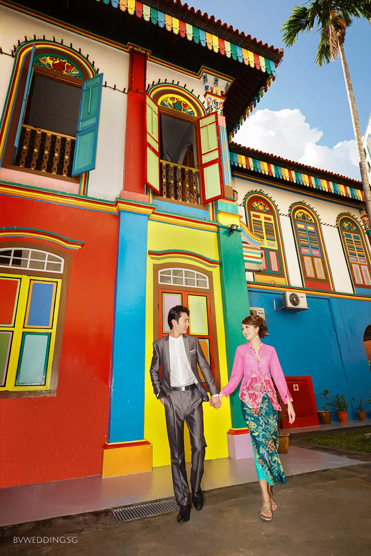 Peranakan Style Pre-wedding photoshoot at Indian Heritage CenterSingapore Peranakan Style Pre-wedding Photoshoot at Indian Heritage Center