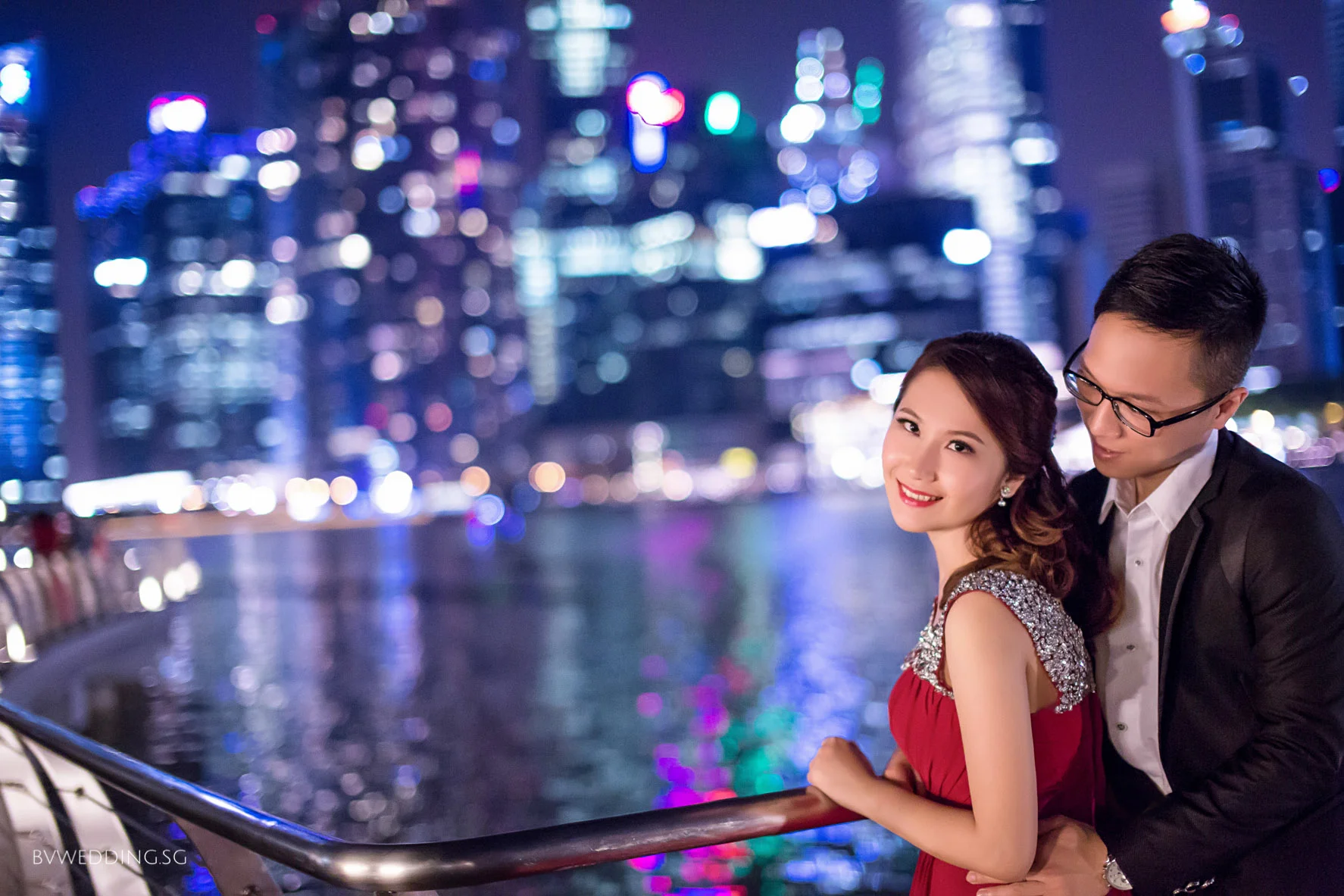 Pre-wedding photoshoot at Helix Bridge & LV Platform