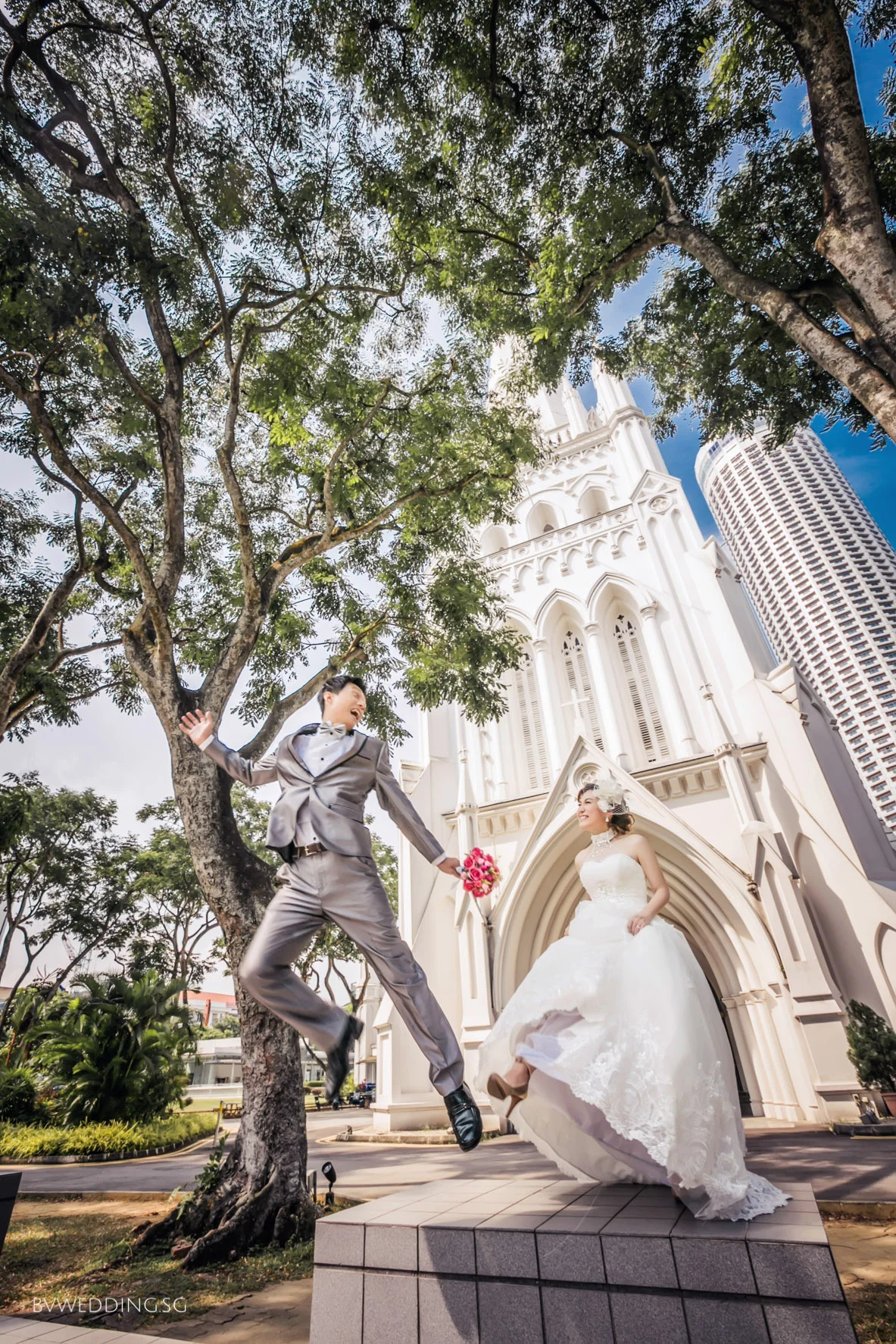 pre-wedding photoshoot at St.Andrew's Cathedral