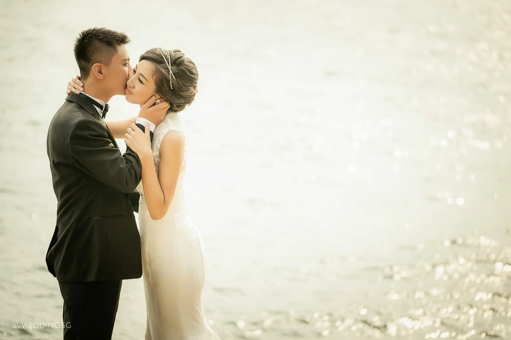 Pre-wedding Photoshoot at sentosa beach