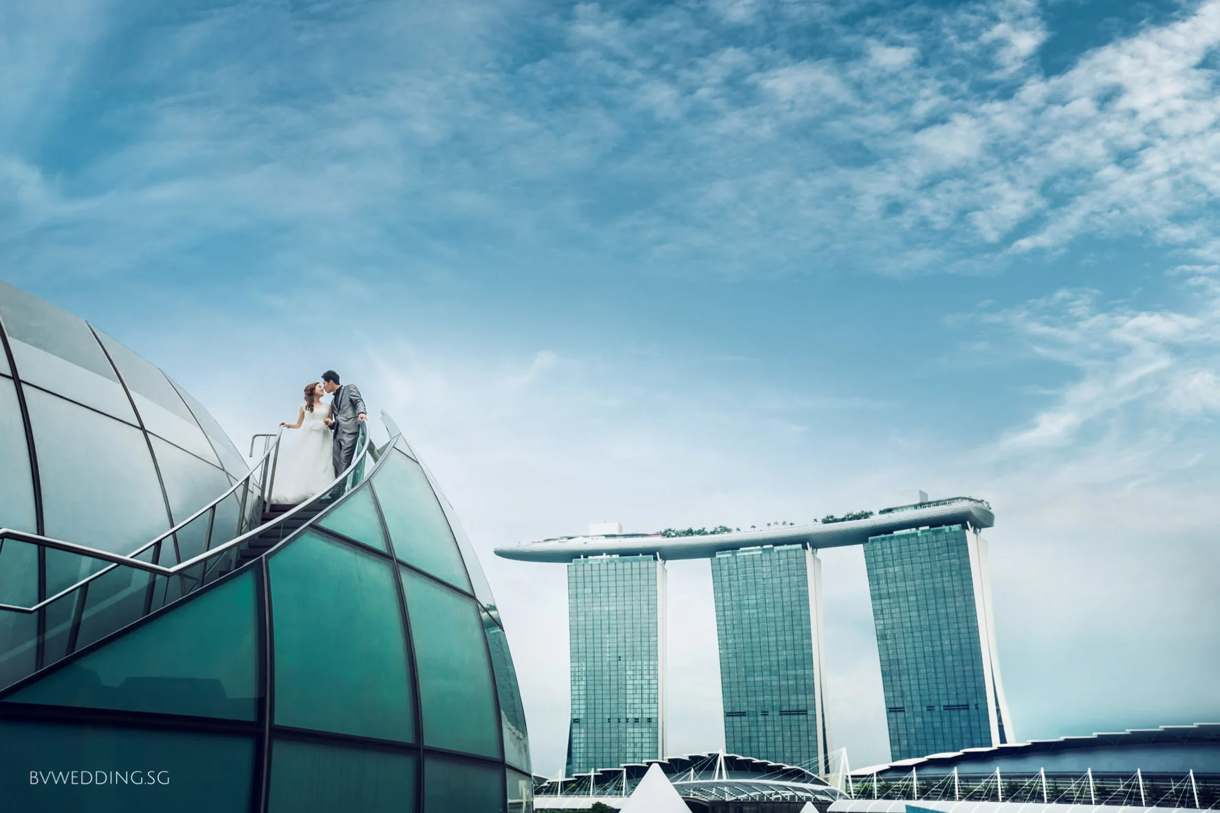 Pre-wedding Photoshoot at one fullerton floating platform