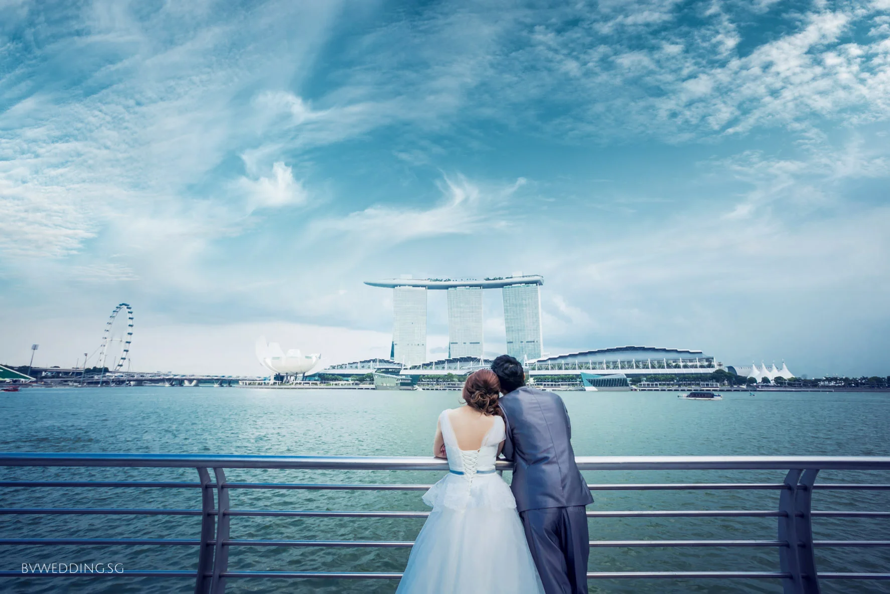 Pre-wedding Photoshoot at one fullerton floating platform