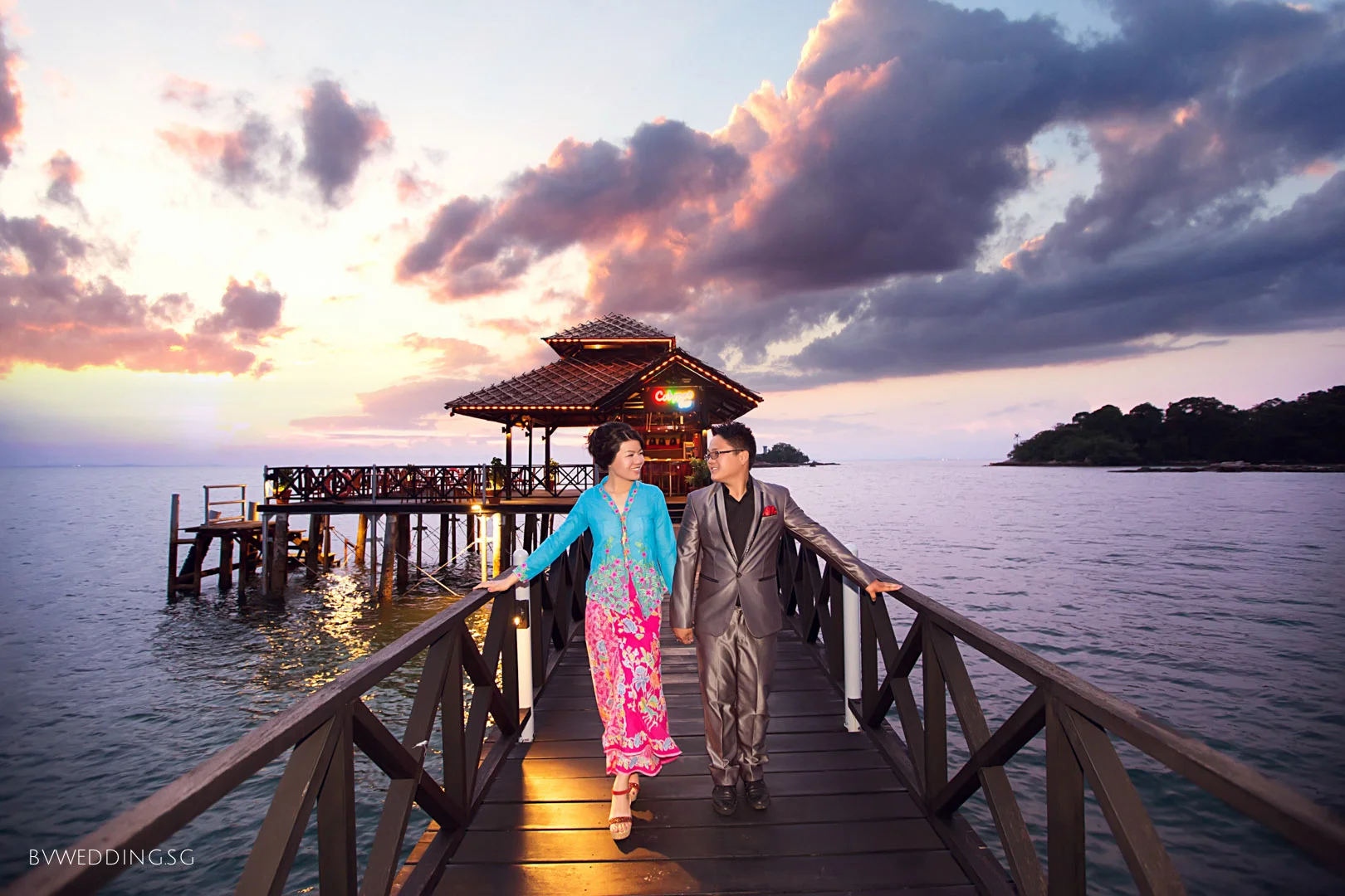Pre-wedding photoshoot at Bintan Island Peranakan style