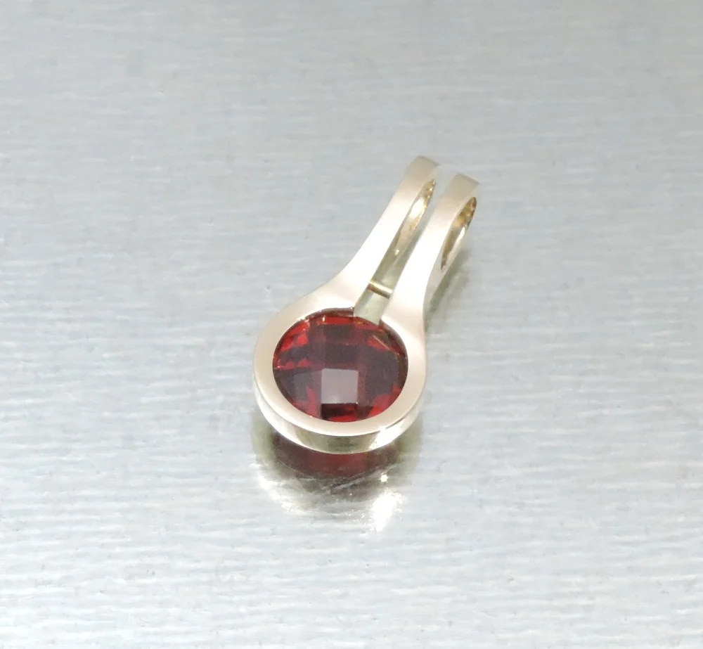 Chroma Slide Pendant-1.jpg