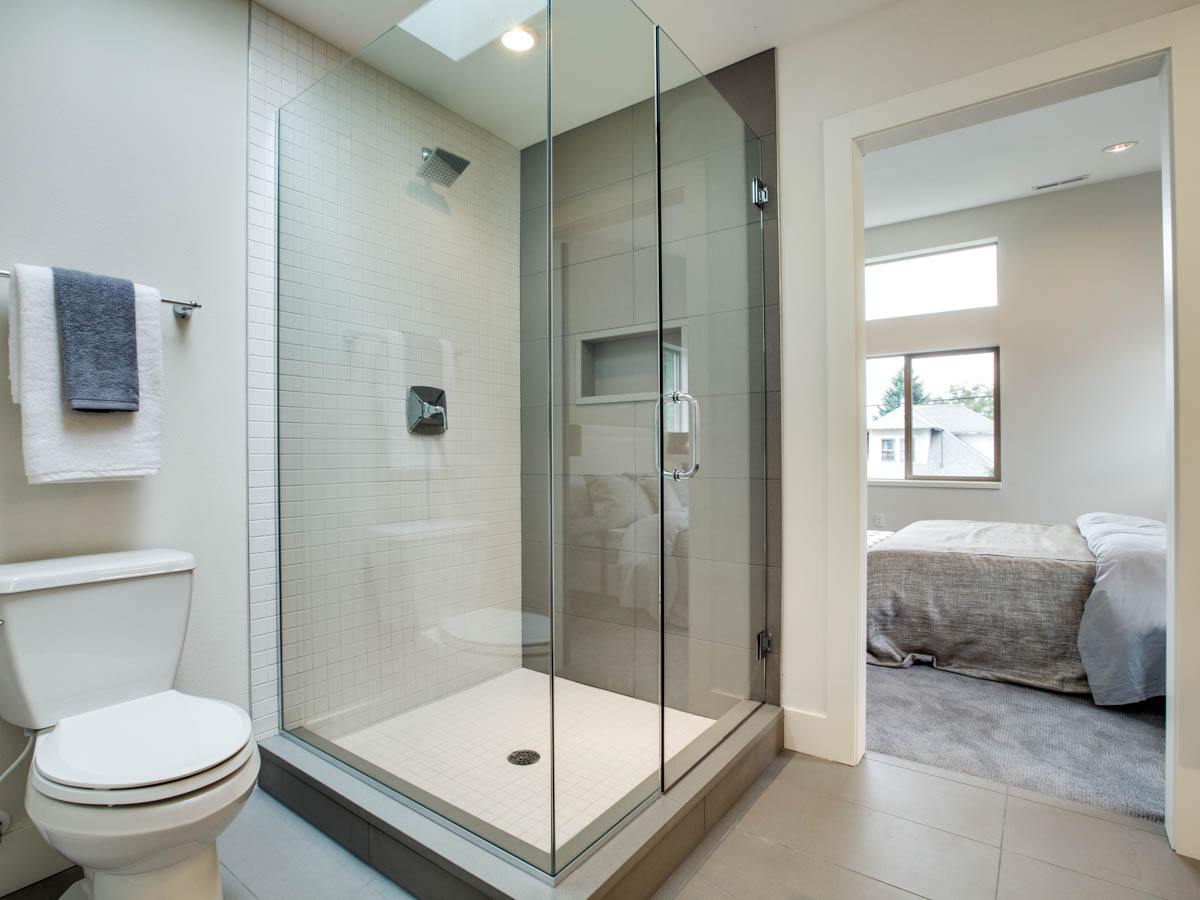 master suite bath_upper_shower_5240 NE 32nd Ave_075_RMLS.jpg