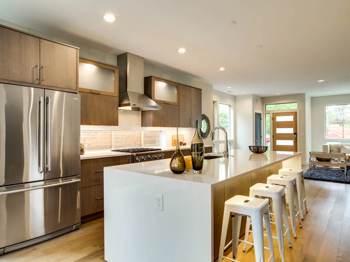 kitchen_main_5240 NE 32nd Ave_041_RMLS.jpg