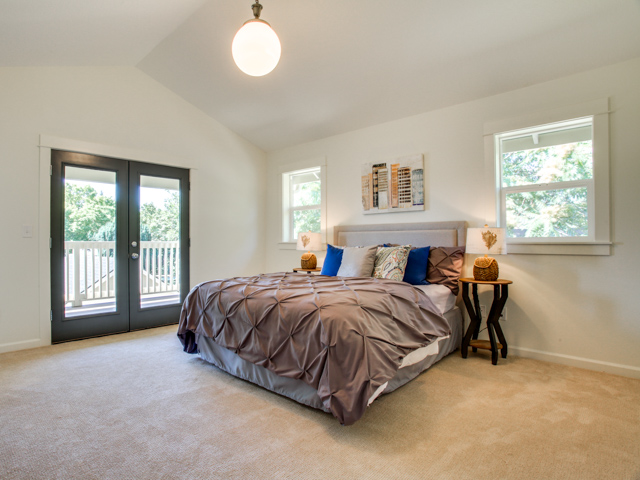 master suite_upper_5832 SE Steele St_009_RMLS.jpg