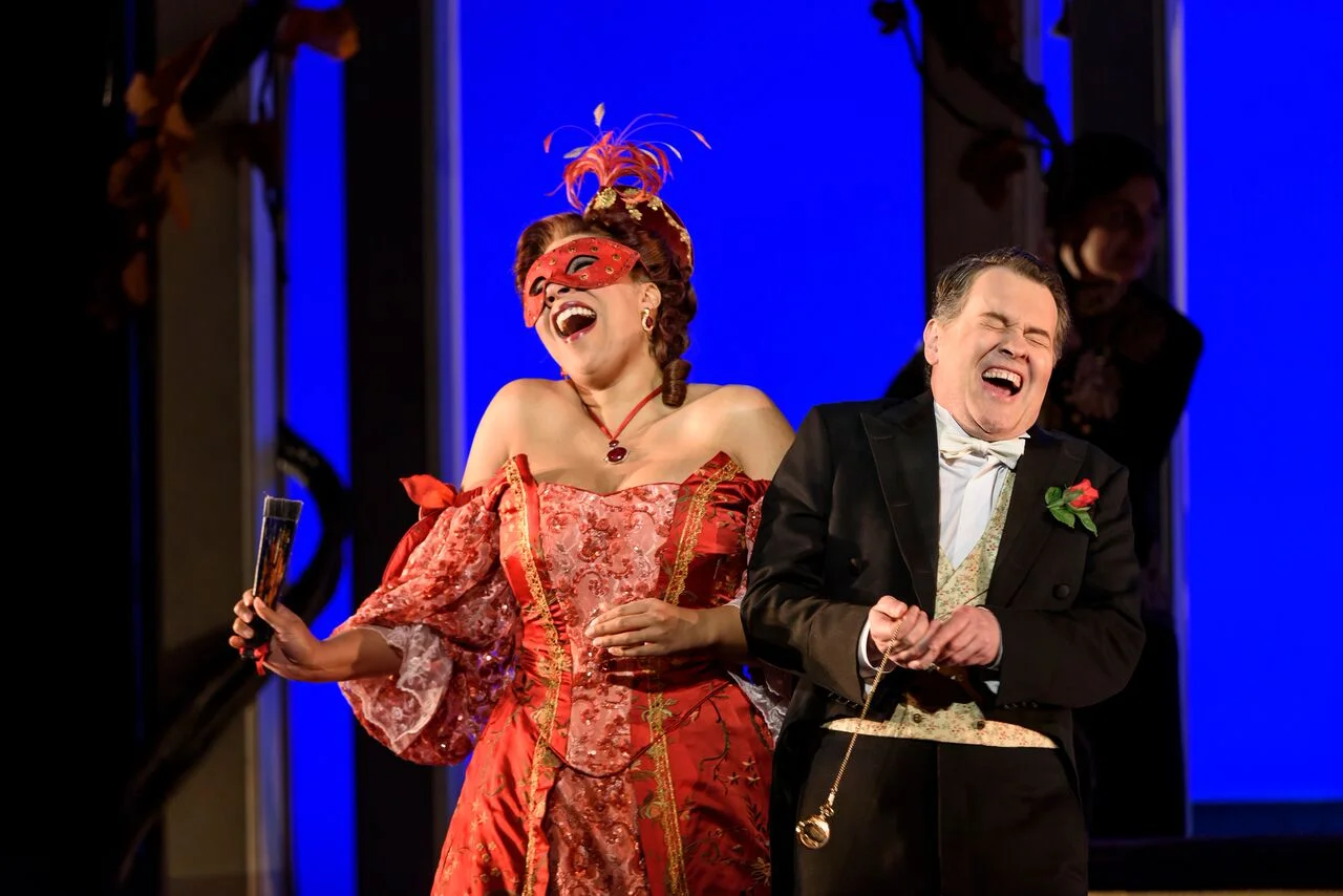 wno_die_fledermaus_-_mary_elizabeth_williams_rosalinde_mark_stone_eisenstein_photo_credit_bill_cooper_0683_0_preview.jpeg