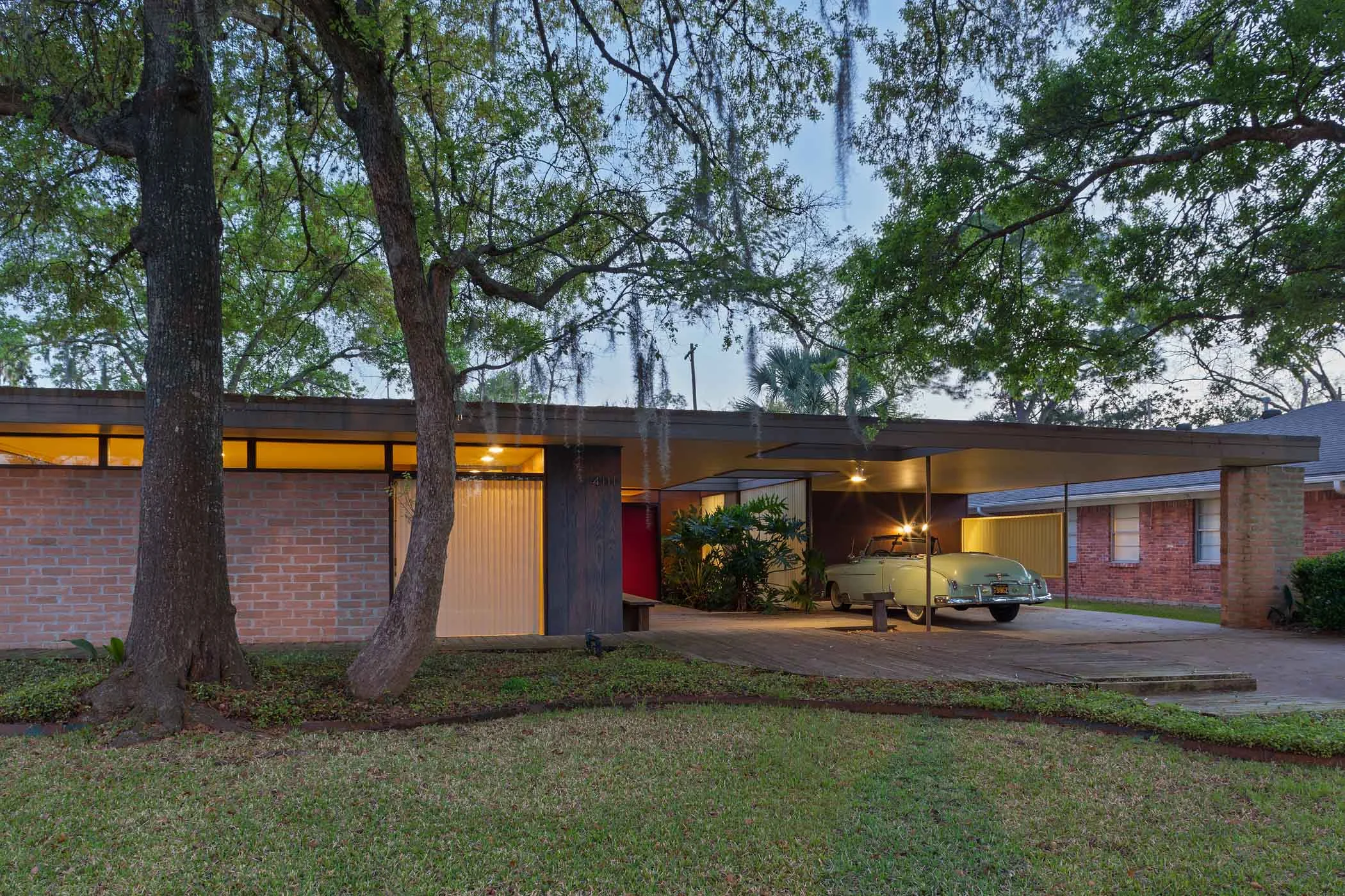4111 Drummond17.jpg