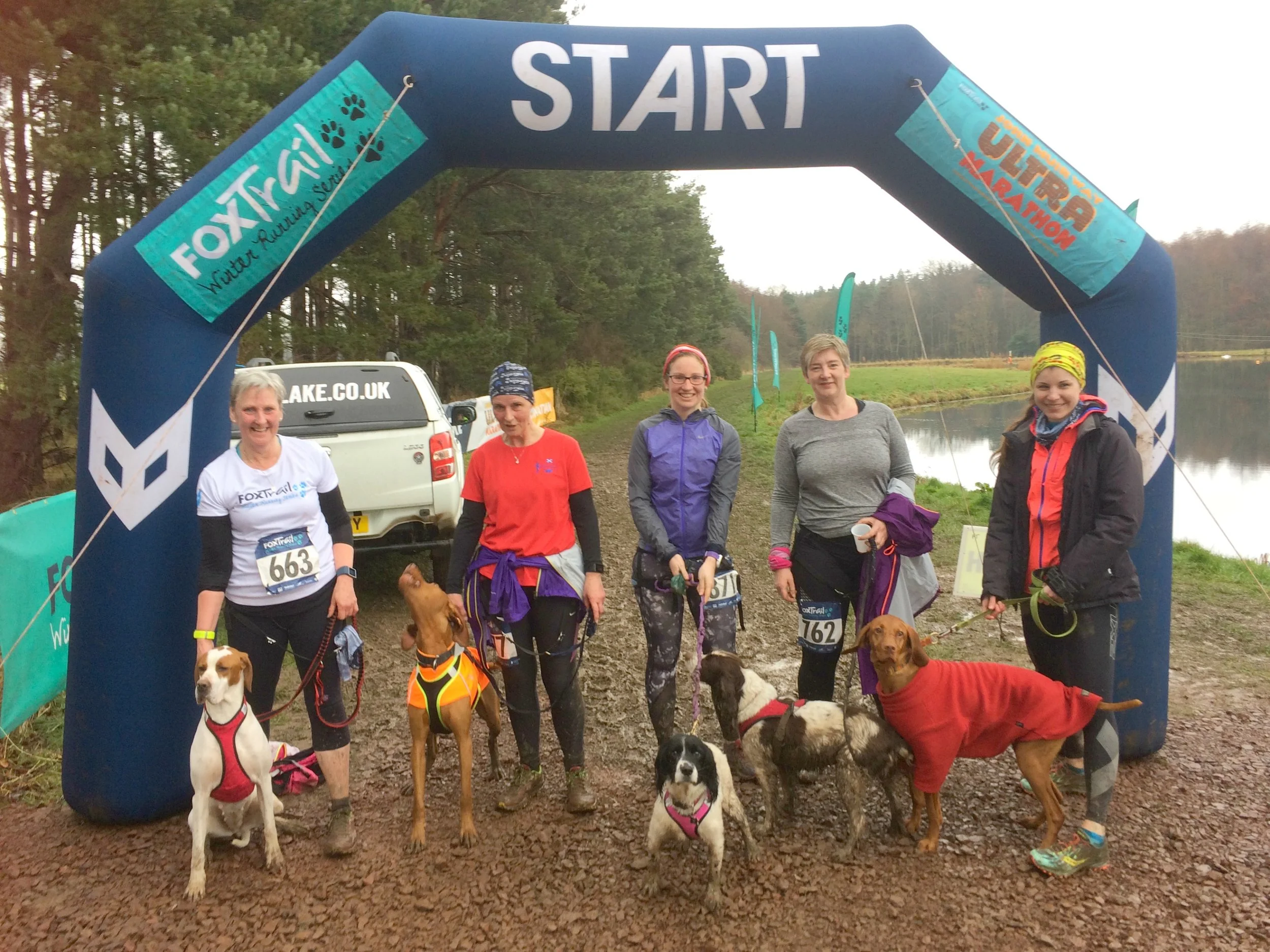 Some members of Cani-Sports Edinburgh; all smiles and waggy tails. 