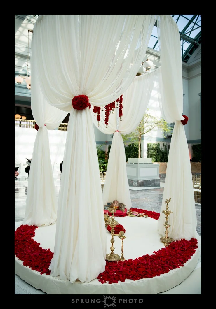 Torre-and-Jay-Harold-Washington-Library-Chicago-Wedding-by-Sprung-Photo-364_web.jpg