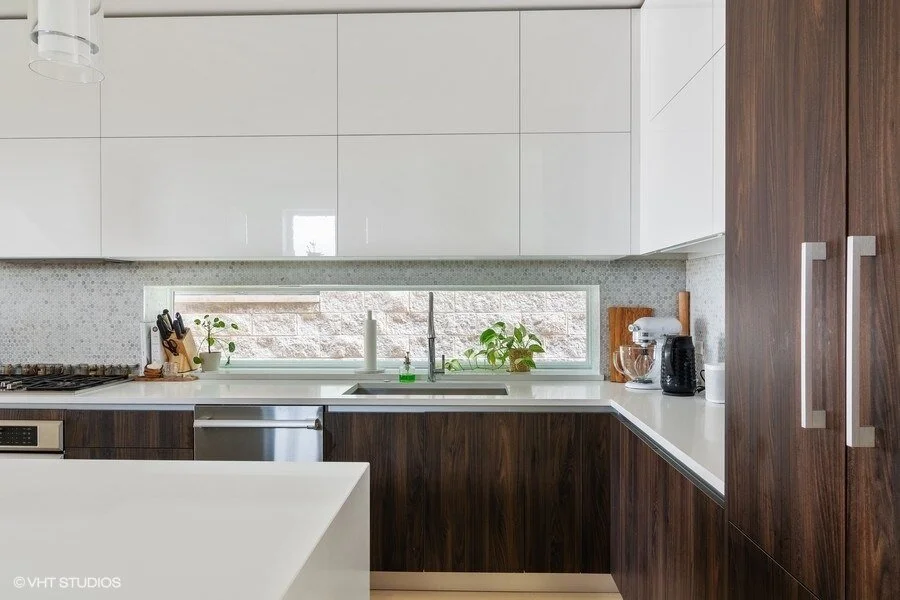 05_1534WCortezSt_Unit3_5_Kitchen_LowRes.jpg