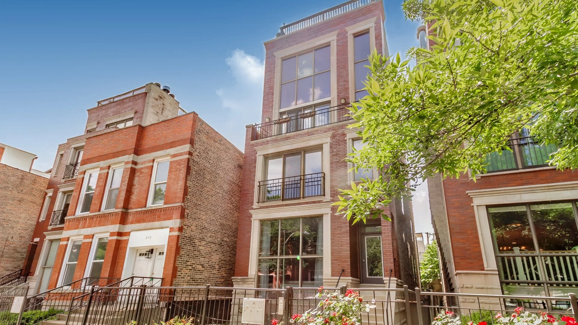 Charming 2 Bed / 2 Bath Condo in East Village