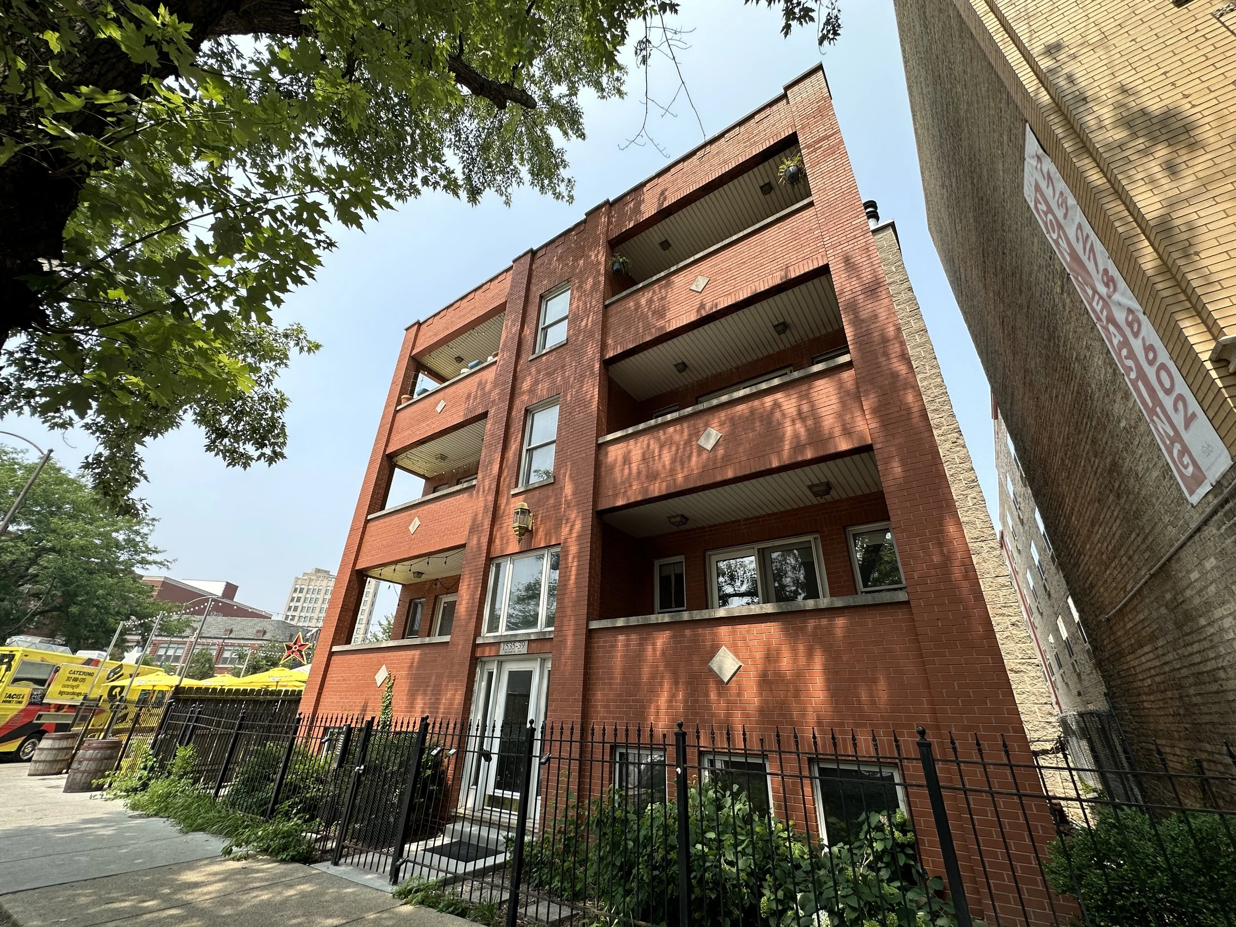 Large 3 Bed / 2 Bath Unit for Rent in Wicker Park
