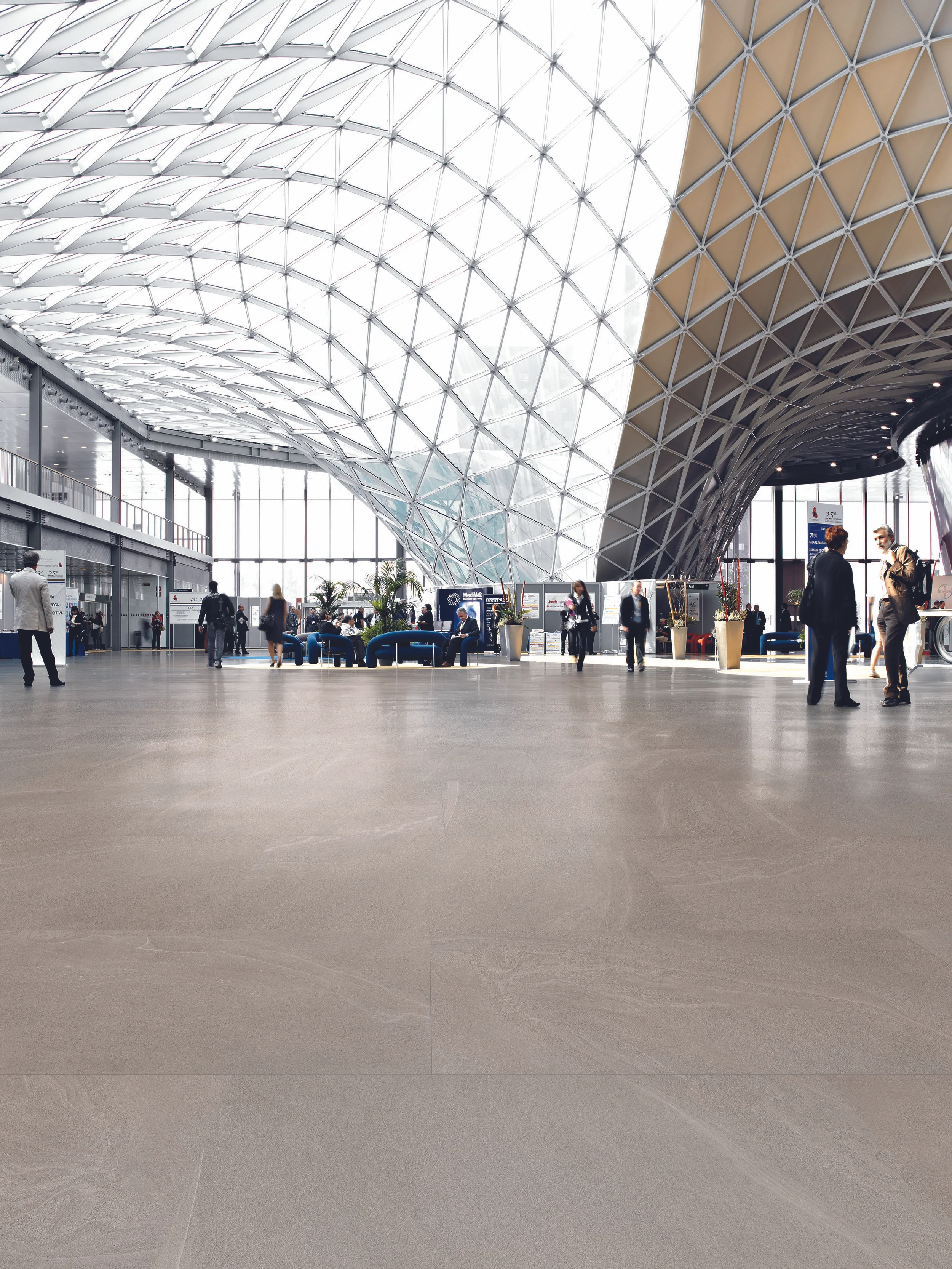 StoneProject Greige Controfalda 60x120 Amb Fiera.jpg