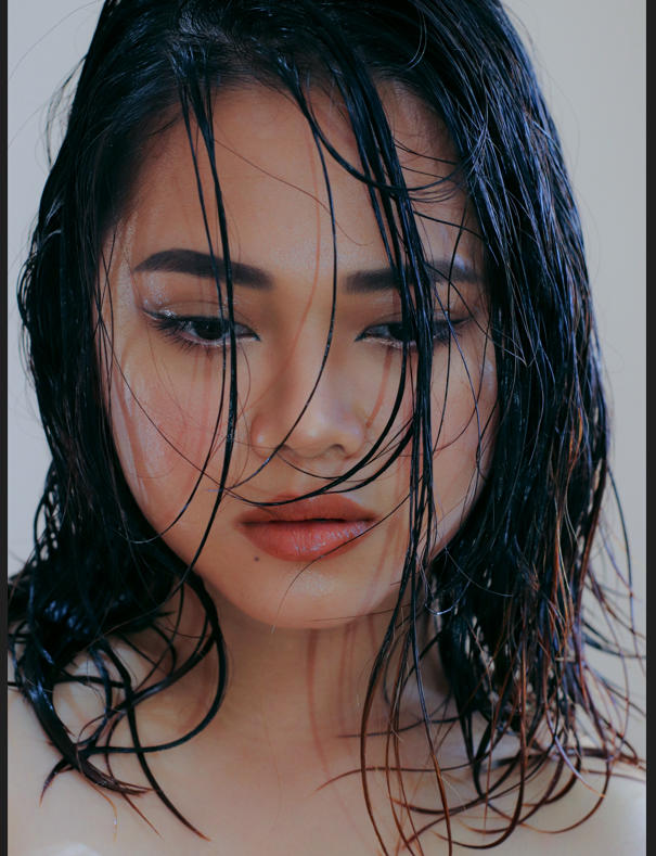 Dr. Robin Kay treats body dysmorphia and perfectionism. Many people use social media as a temporary confidence booster to offset their negative feelings about themselves and their distorted perceptions of their bodies.