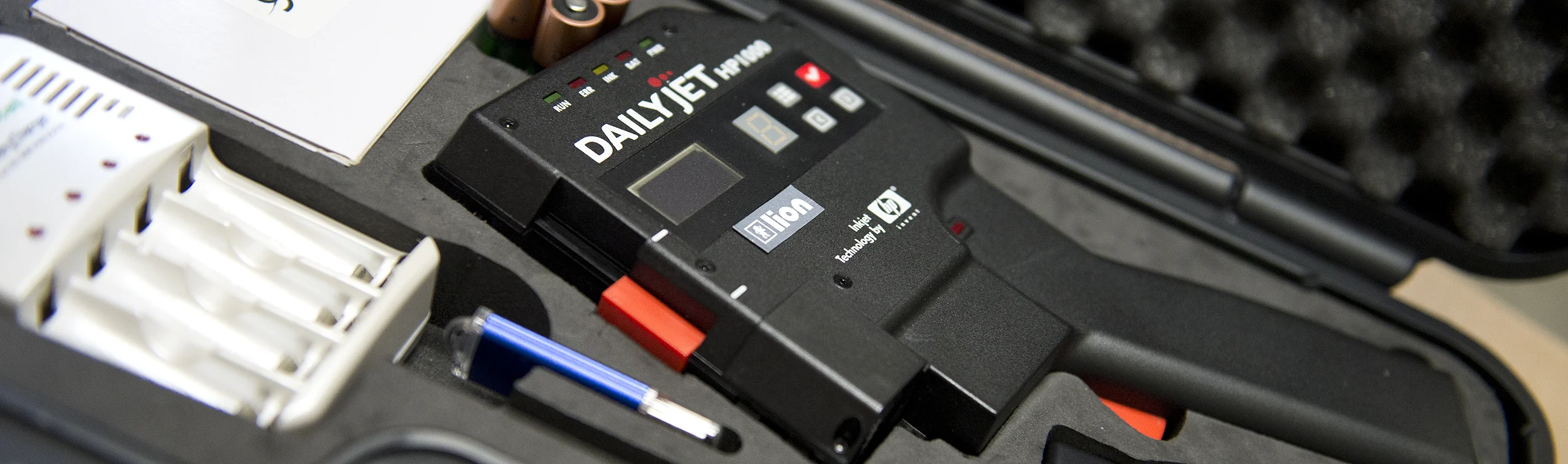 DAILYJET HAND CODER Mobile version of the Smart-Jet printers. Prints anywhere and goes everywhere. Portable, slim, lightweight. PDF