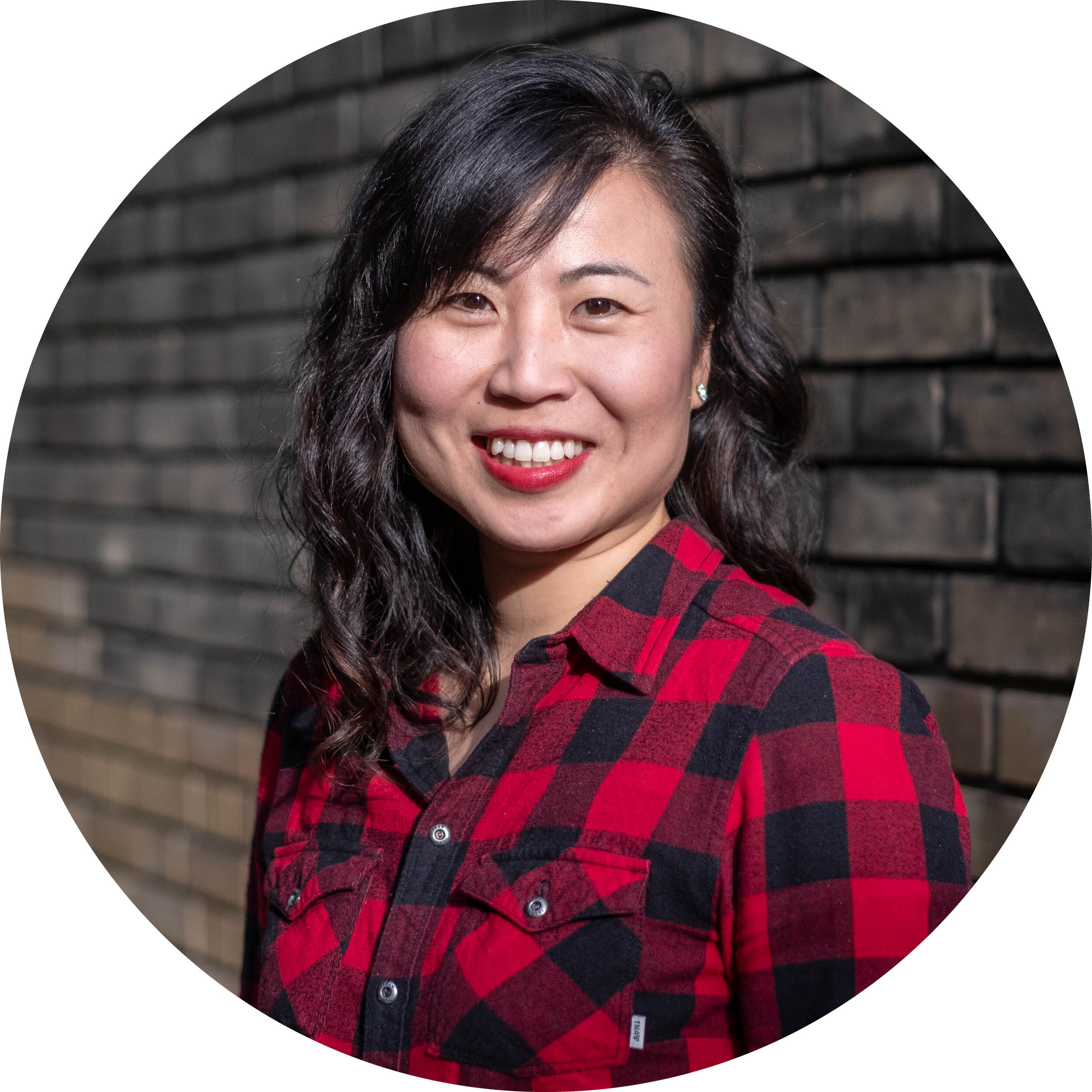 MoniKim-Circle.jpg