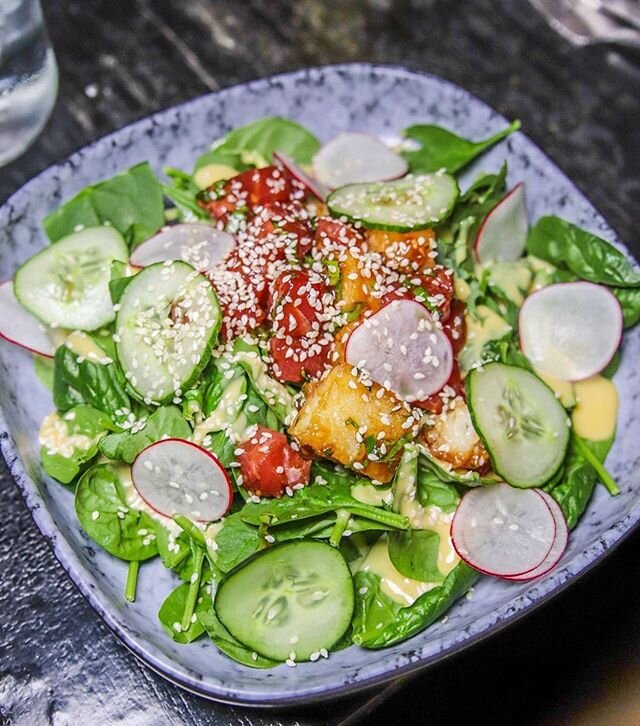 Tuna Poke Salad pairs perfectly with a glass of sangria (or any other of our delicious handcrafted cocktails) and a table outside - reservations available through our website!
#LaFoodMarketa