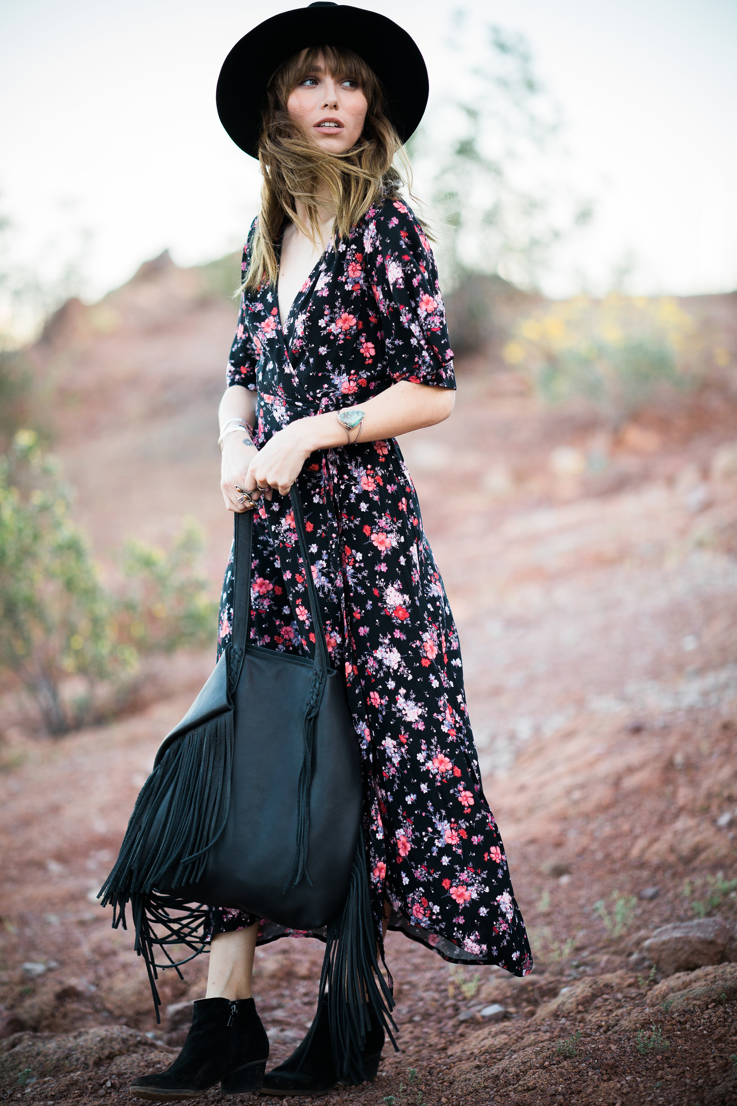 bara leather fringe tote in black