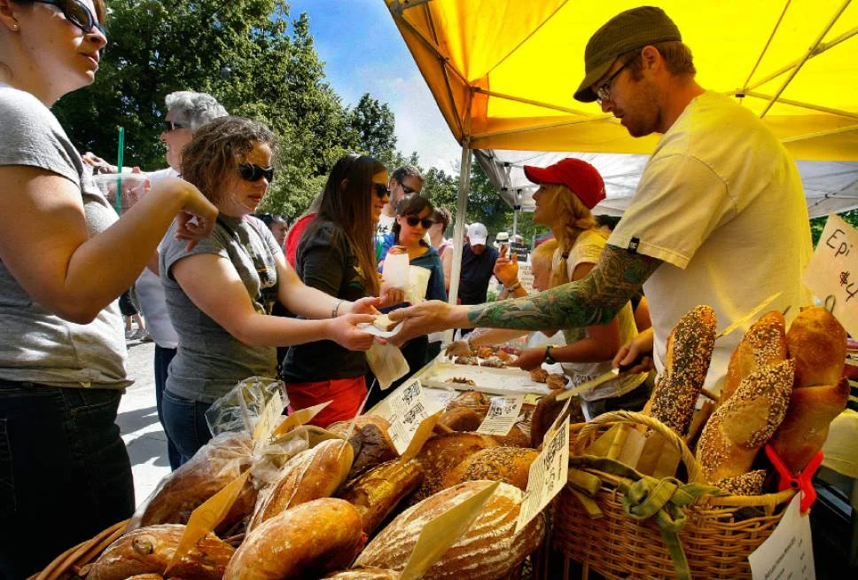 Farmers market comes to Holladay