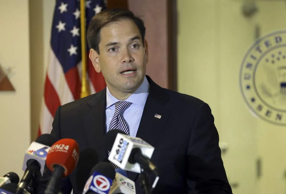 News roundup: Mitt Romney privately helping Rubio in his re-election bid