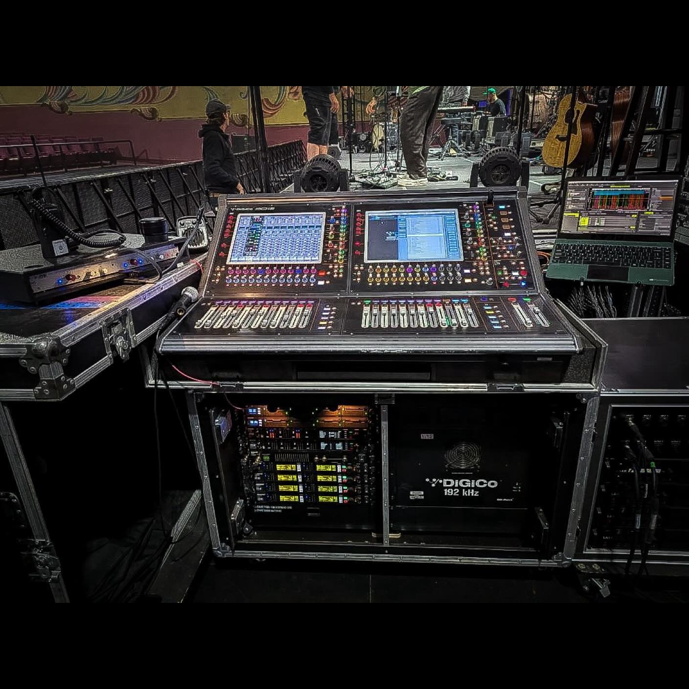 Telesonix x Sound Image on tour with @mattsvc and @xambassadors.

Telesonix is providing 8 mixes of @shure PSM1000 G10 IEMs, 8 Channels of Axient Digital handhelds and instrument wireless, one @rupert_neve 5045 primary source enhancer, and a @fiasco_