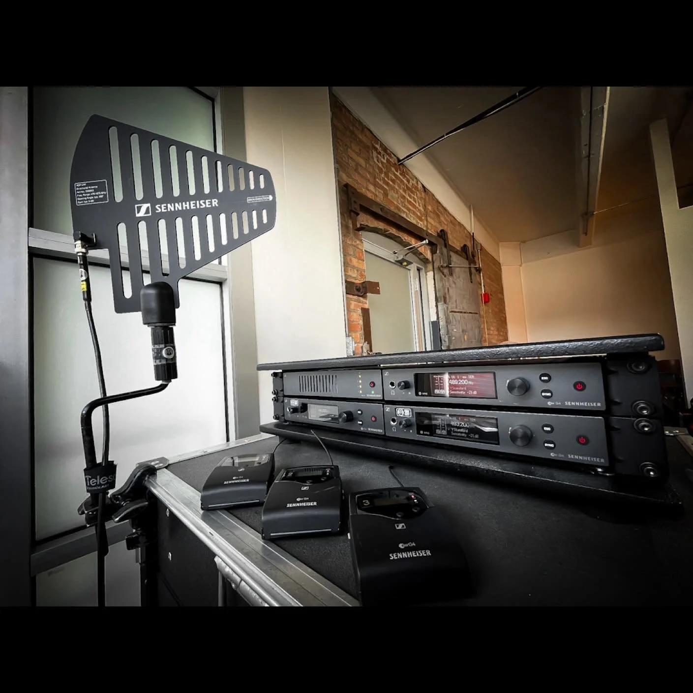 Classic Telesonix 3Mix @sennheiser G4 A1 Band IEM System for @goldenboy.jimmy . This package flies complete with antenna distribution, cabling, and rechargeable batteries in a single @pelican #Air1607 case under 50 pounds.

#sennheiser #sennheiserg4 