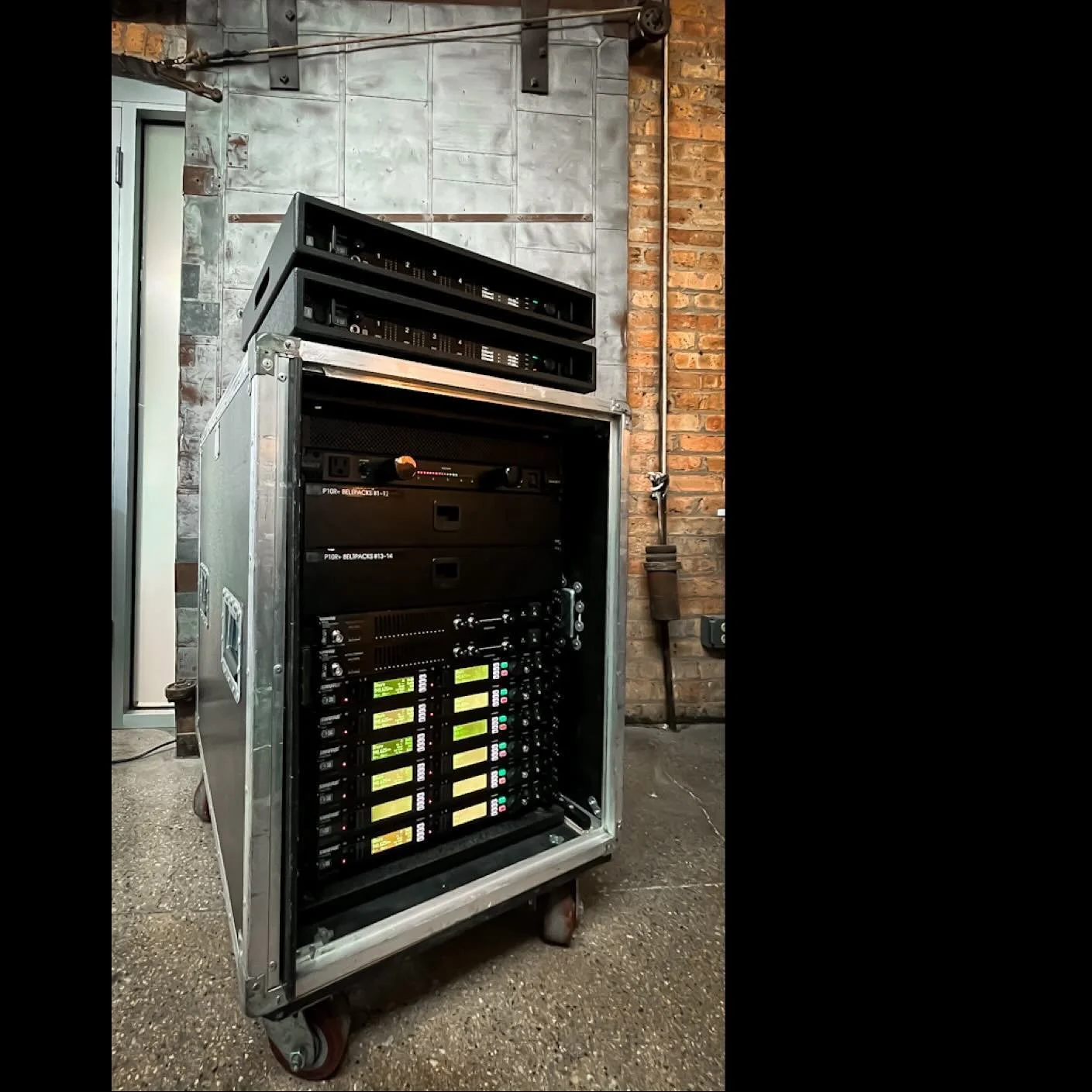 12 Mix PSM1000 X55 System and two Axient Digital G57 4-Pack Combo Systems for Chicago area based production company @technotrixinc . 

&bull;6x P10T
&bull;14x P10R+
&bull;2x PA821BX
&bull;2x PWS STL Helical Antennas
&bull;2x AD4Q
&bull;10x AD2/SM58
&