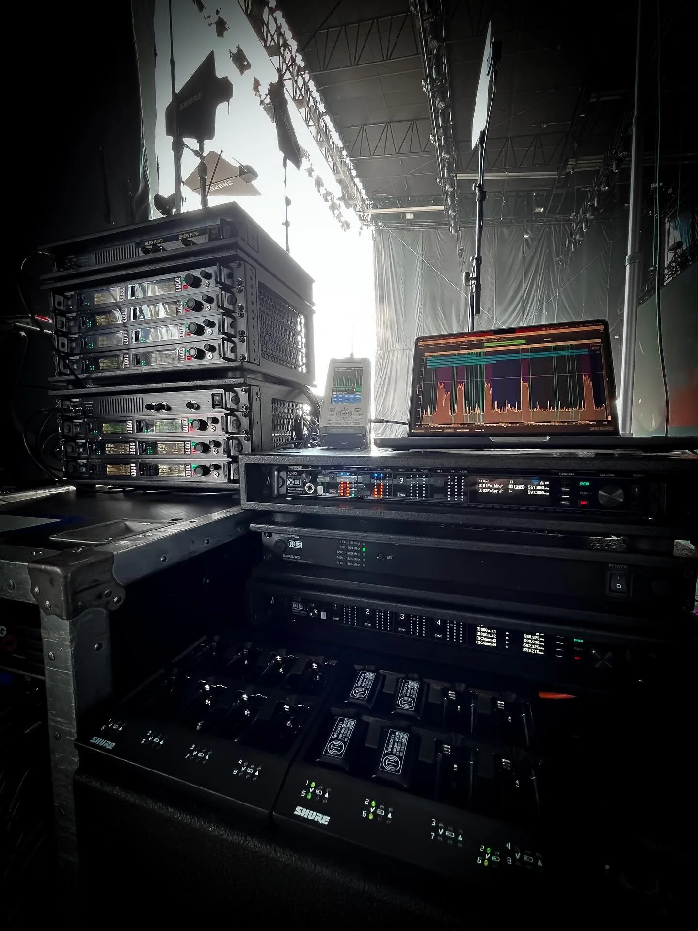 @telesonixradio spent the weekend supporting @jonzott at monitors for @hiforrest in Des Moines, Iowa.

We provided L8A / X55 Band PSM1000 IEMs and G57 Band Axient Digital ADX2FD / AD2 Microphone Systems, with Quadversity Receive Antennas and dedicate