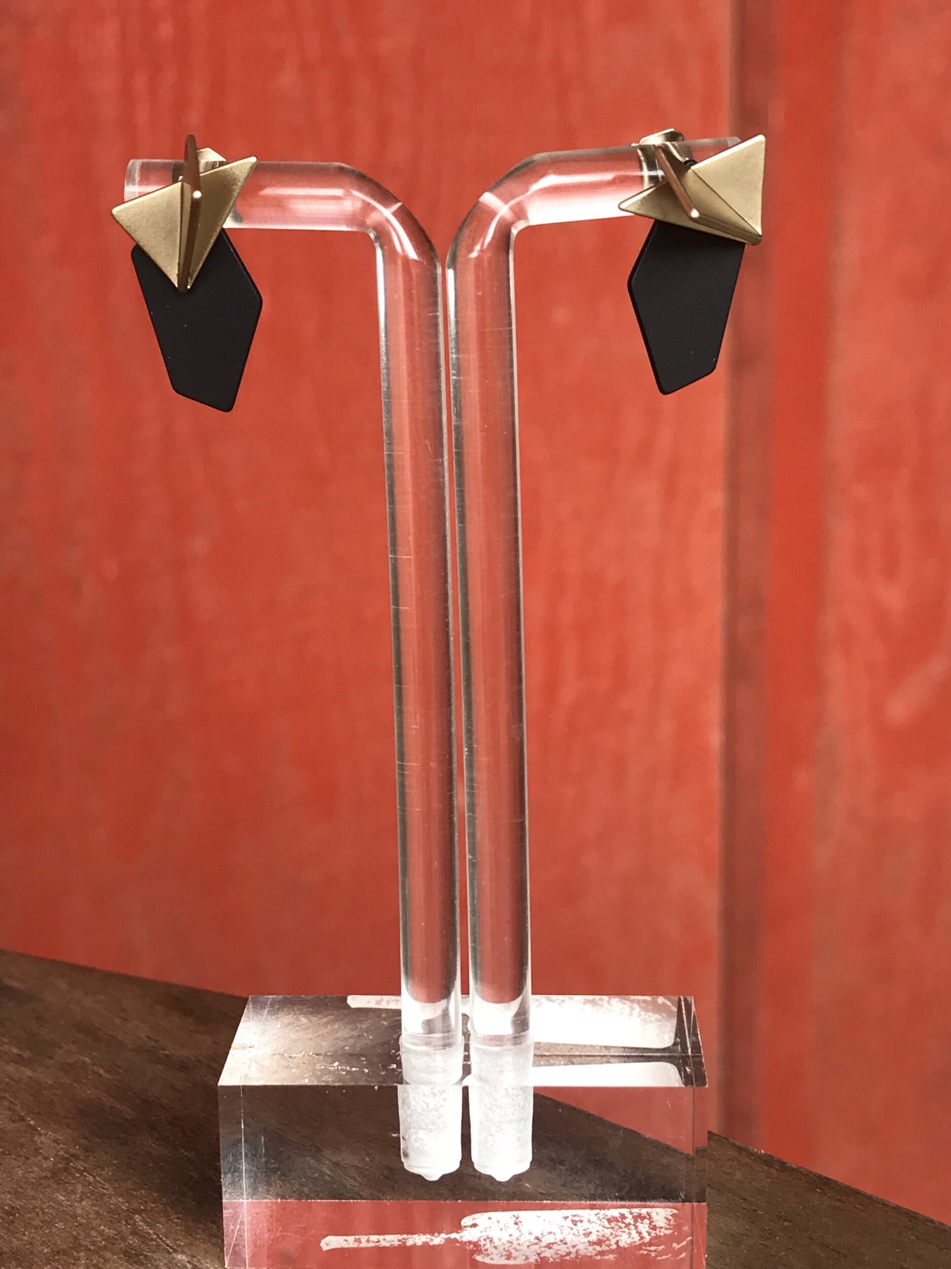 AC8AB00E-79D8-410D-810F-3E9E29B6D17D