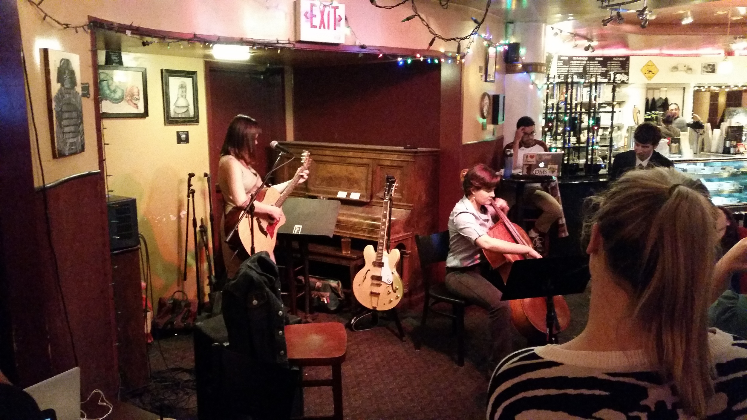 Annela Flores Live at Empresso