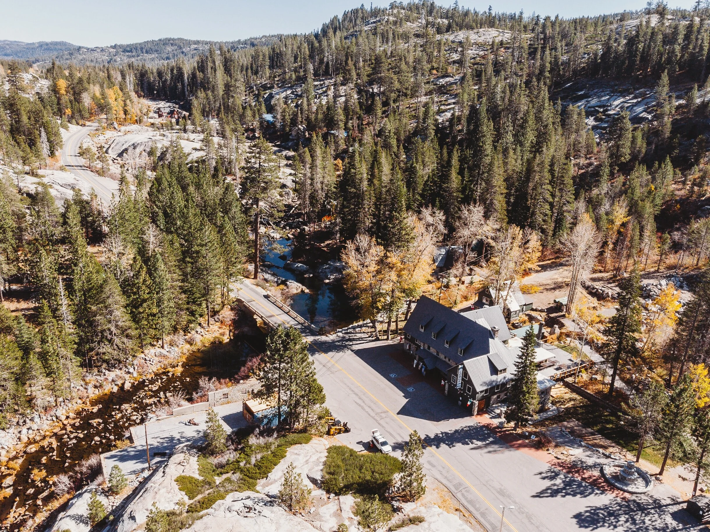 rainbbowlodge-3.jpg