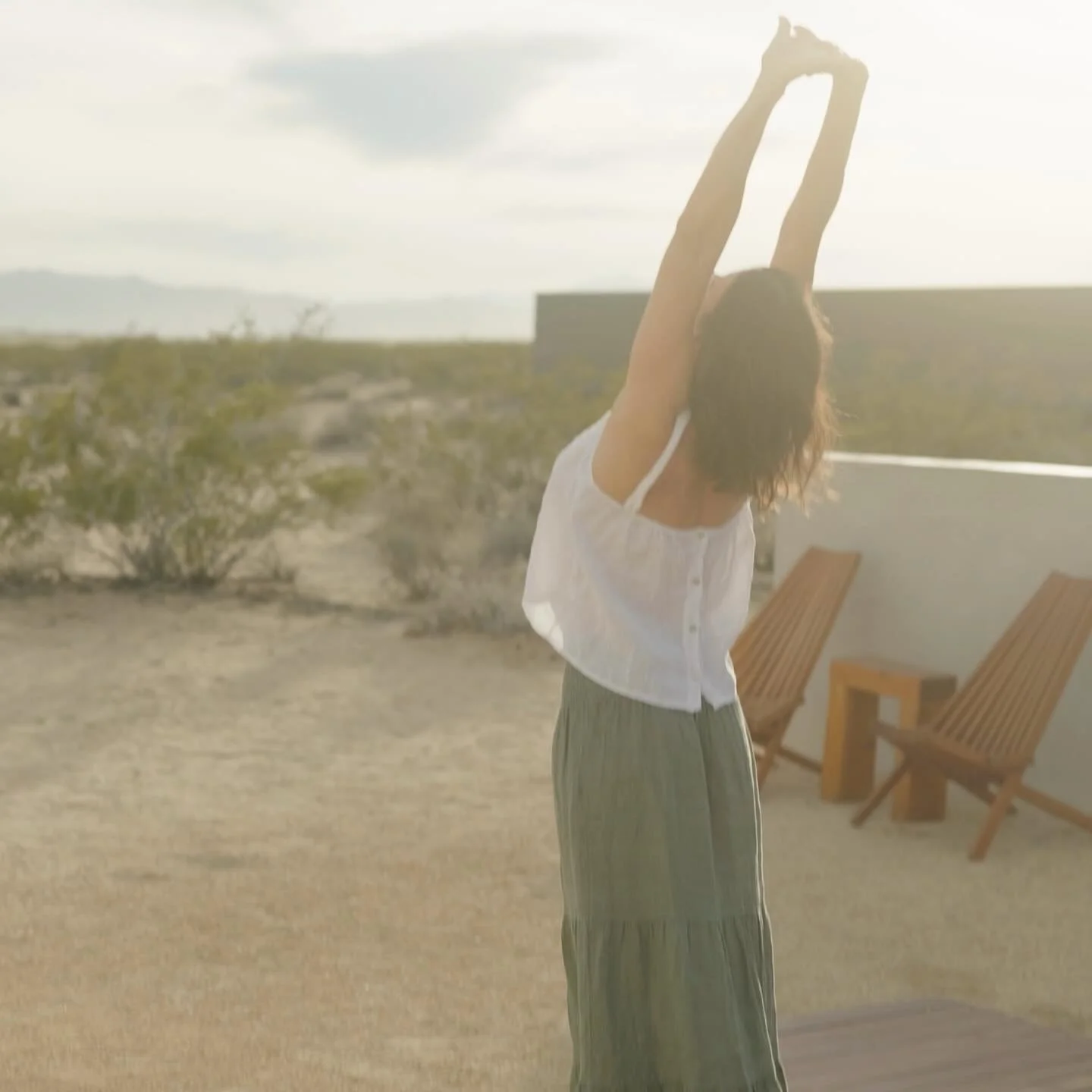 🫵🏽MONDAY🫵🏽
&bull;
Take a breath. Load. And LFGoooOOOOO
&bull;
Classes you can take with me this week (all at Equinox):
&bull;
BAREFOOT SCULPT, Tuesday 3 PM, Studio City
STRONGER WOMEN, Wednesday 6 PM, STCY
METCON3, Sunday 9 AM, Westwood
WHIPPED. 