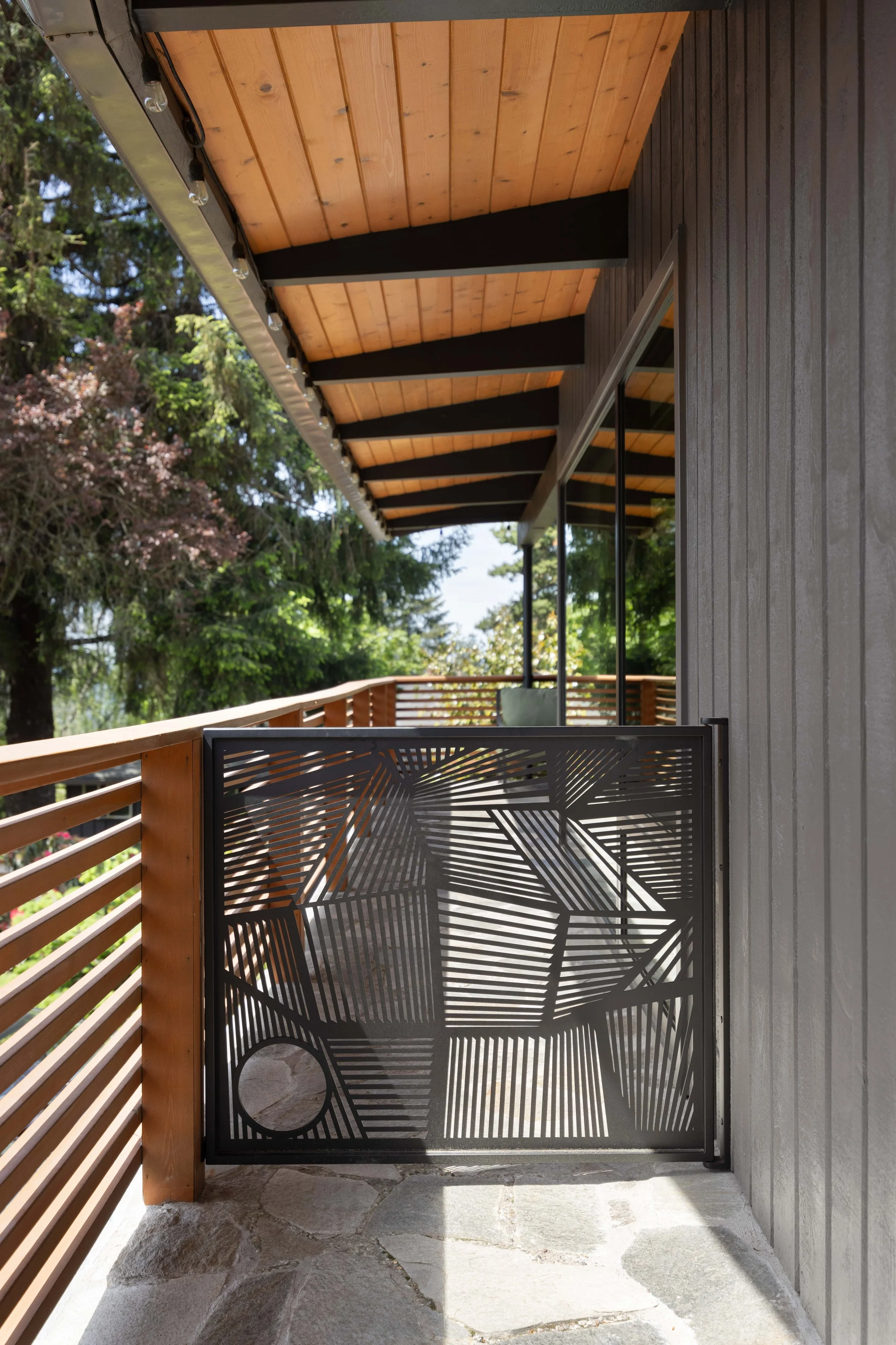 Durham Proj_Bridlemile MidCentury-min.jpg