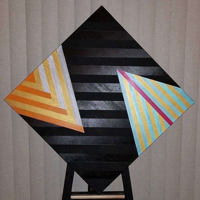 Hey Everyone have not posted in a while been packing up for my big move, but just found this piece that I thought I posted it but didn't so here it is part of my triangle series love the way it came out please enjoy #artbyzirconwolf #arthasnorules #a