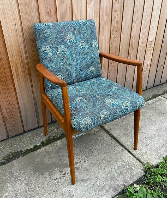 Another little mid-century chair in @libertyfabrics  #libertyfabric #upholstery #upholsterer #hackney #leyton