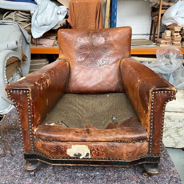 Starting on this much loved chair owned by my mother and father in-law which has been tucked away in the workshop for quite some time. The plus side of all this, is having some time to to the jobs you really want to do but never seem to find the time