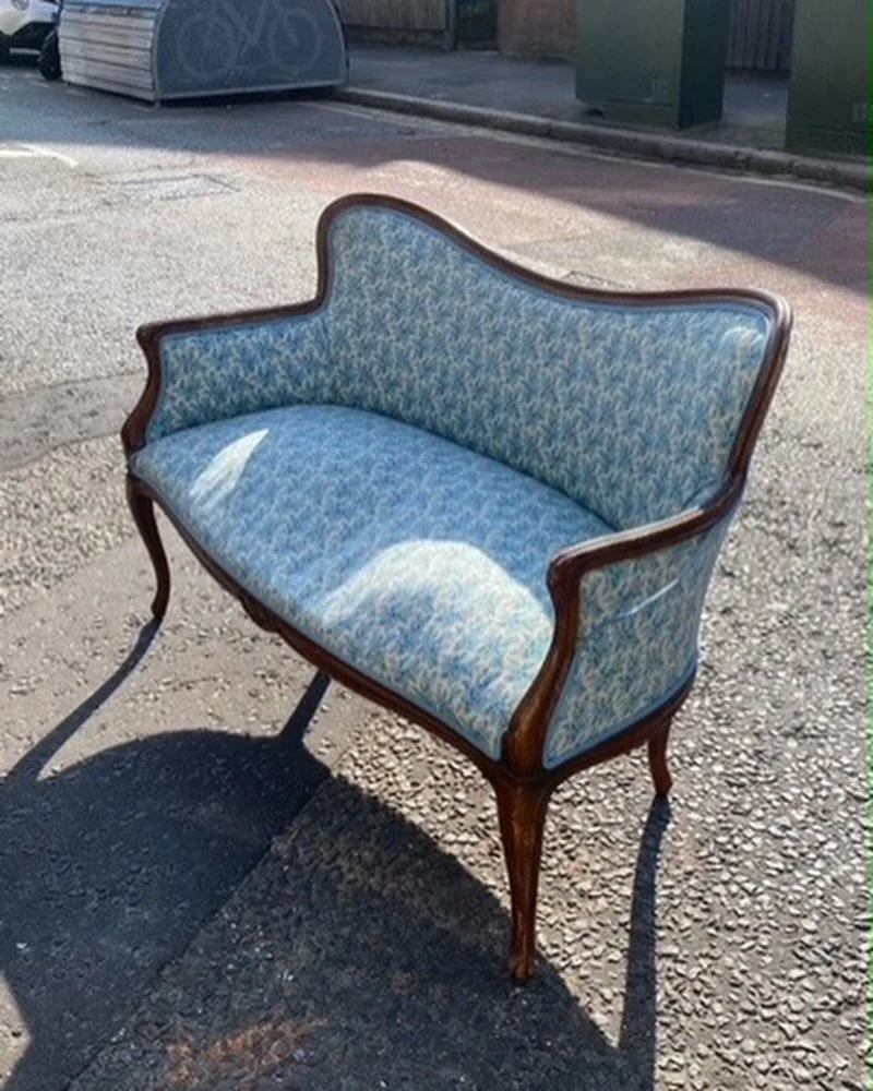 Started off tame and finished wild!! Love it when the client has a bold vision 🐯. Fully reupholstered with traditional materials and techniques, this was such a pleasure to work on. Thank you @ourdarkreno for trusting me with this one  #upholstery #