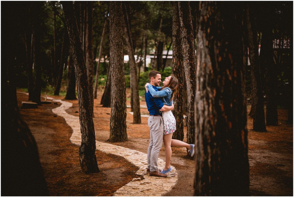 02 poroka porocni fotograf fotografiranje zaroka morje obala predporocno fotografiranje mali losinj (14).jpg