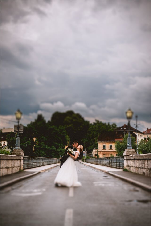 04 rustic barn wedding slovenia kozolec dezela kozolcev poroka zunaj novo mesto sentrupert prepih dolenjska slovenija (7).jpg