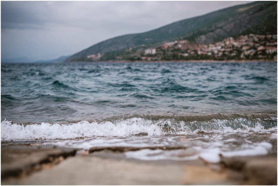 03 poroka hrvaska senj pag jadran nika grega porocni fotograf poletje morje obala zaroka predporocno zarocno fotografiranje (2).jpg