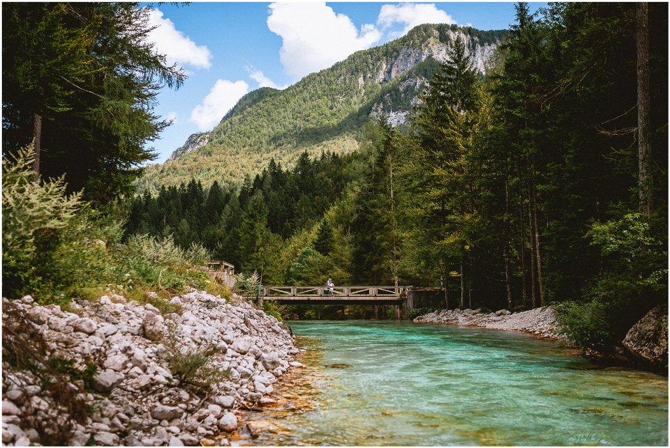 02 kranjska gora poroka porocni fotograf nika grega slap zelenci narava triglavski narodni park zaroka predporocno fotografiranje (5).jpg