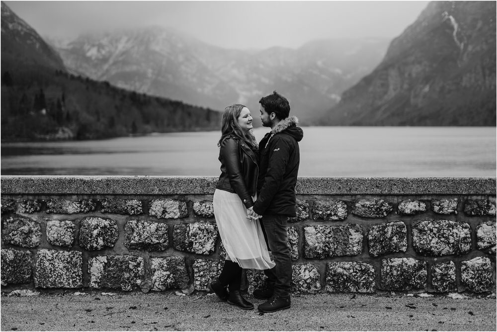 lake bohinj engagement photographer slovenia zaroka bohinjsko jezero fotografiranje bohinj slovenija naravno timeless 0012.jpg