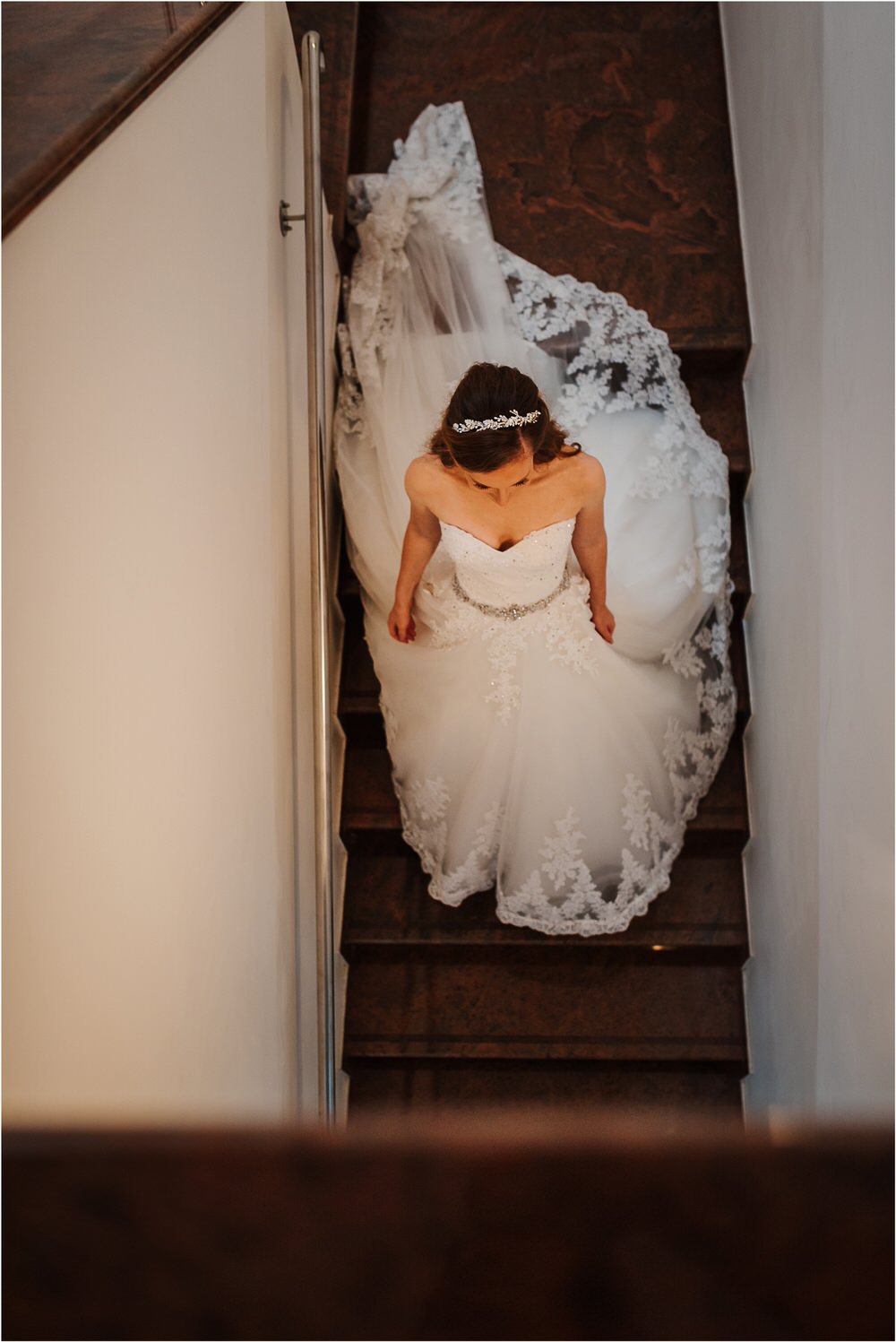 zicka kartuzija poroka porocni fotograf fotografija luka in ben loce elegantna poroka slovenski porocni fotograf  0029.jpg