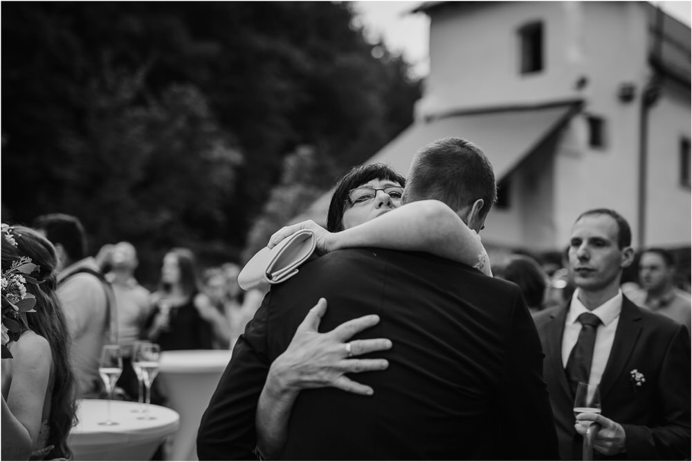 zicka kartuzija poroka porocni fotograf fotografija luka in ben loce elegantna poroka slovenski porocni fotograf  0066.jpg