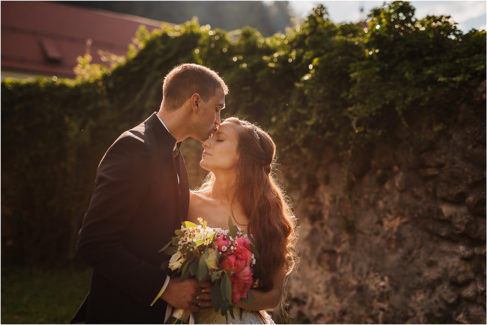 zicka kartuzija poroka porocni fotograf fotografija luka in ben loce elegantna poroka slovenski porocni fotograf  0075.jpg