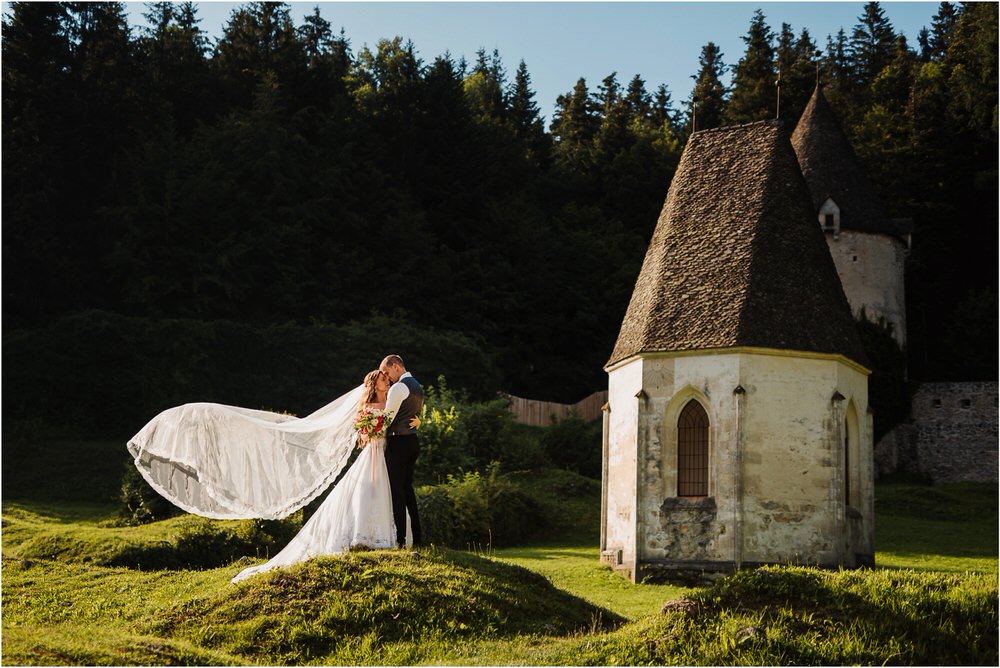 zicka kartuzija poroka porocni fotograf fotografija luka in ben loce elegantna poroka slovenski porocni fotograf  0077.jpg