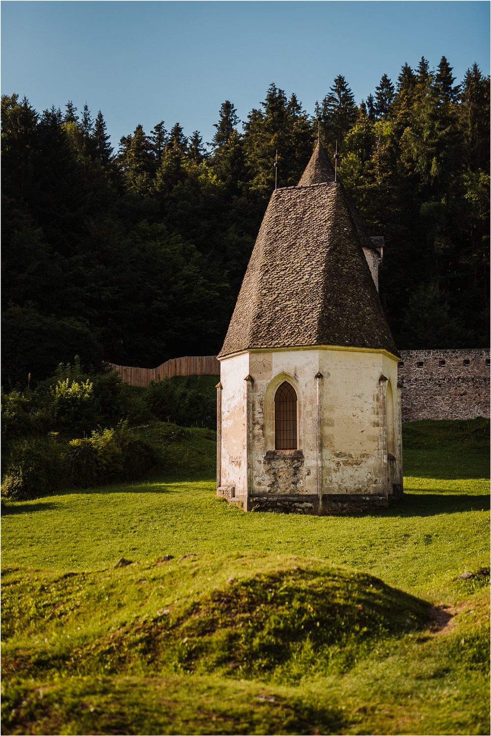 zicka kartuzija poroka porocni fotograf fotografija luka in ben loce elegantna poroka slovenski porocni fotograf  0076.jpg