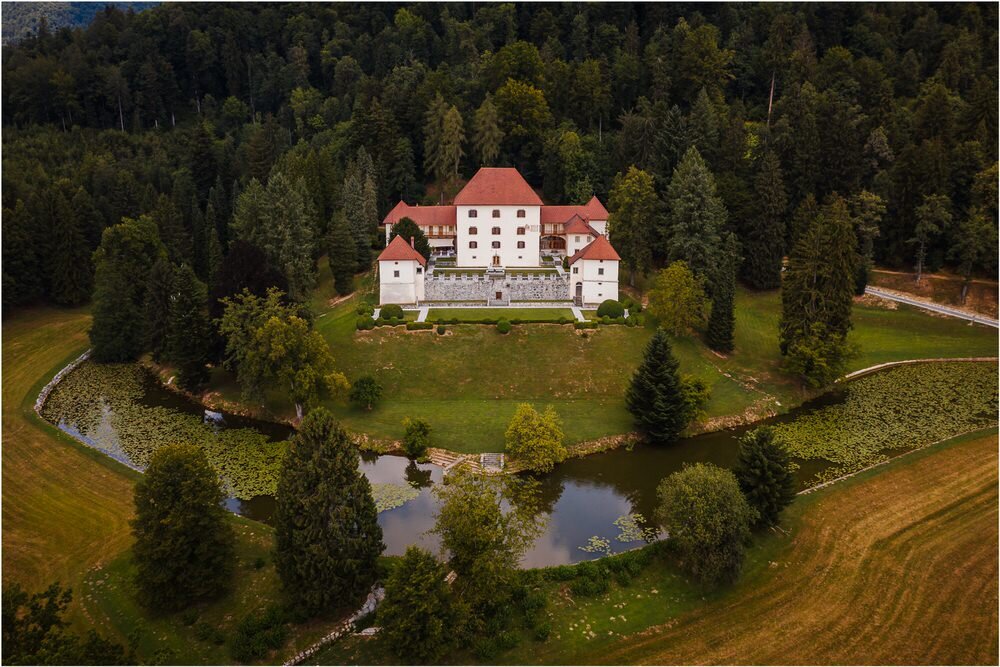 brdo kranj strmol castle wedding poroka slovenia slovenija grad outdoor porocni fotograf photographer destination 0001.jpg